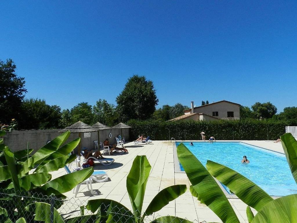 Camping Le Clos De La Lere Cayriech Exterior photo